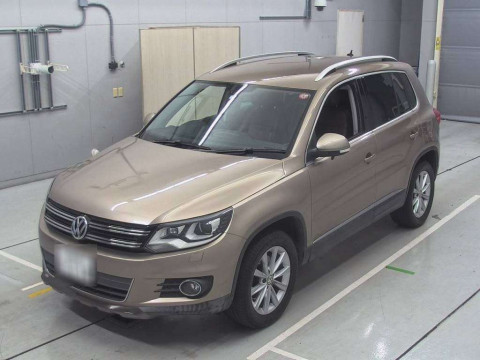 2012 Volkswagen Tiguan 5NCCZ[0]