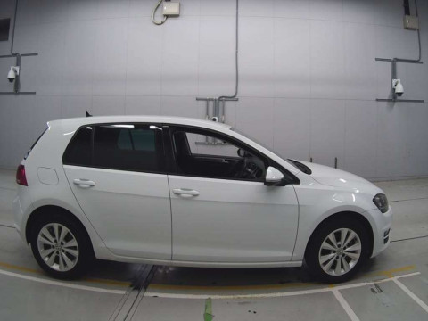 2016 Volkswagen Golf AUCJZ[2]