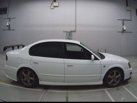 2002 Subaru Legacy B4 BE5[2]