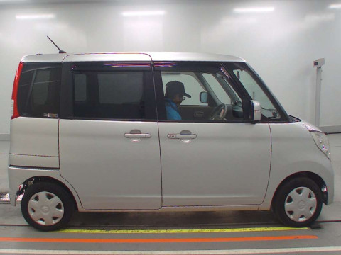 2011 Suzuki Palette MK21S[2]