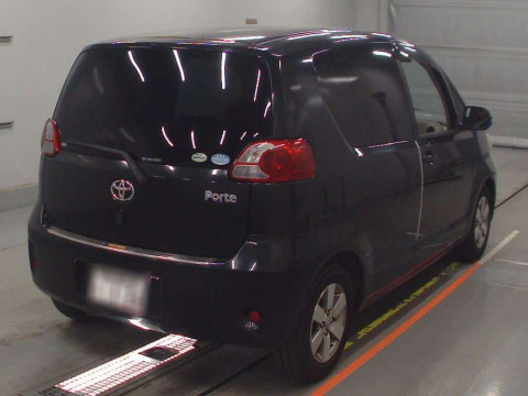 2010 Toyota Porte NNP11[1]