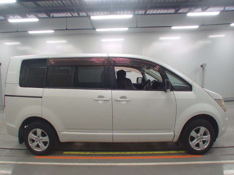 2008 Mitsubishi Delica D5 CV5W[2]