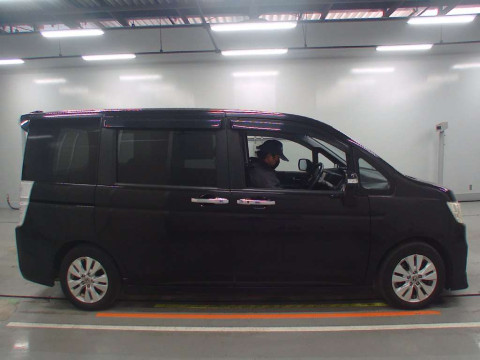 2012 Honda Step WGN Spada RK5[2]