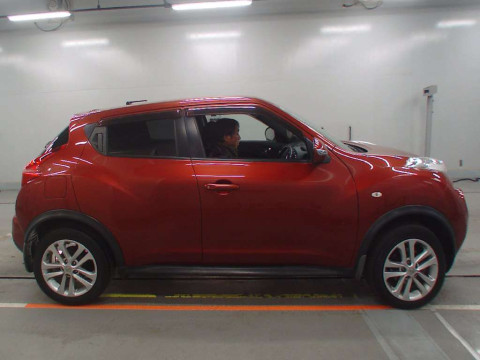 2010 Nissan JUKE YF15[2]