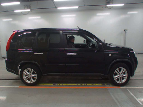 2010 Nissan X-Trail TNT31[2]