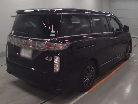 2015 Nissan Elgrand TE52[1]