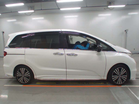 2014 Honda Odyssey RC1[2]