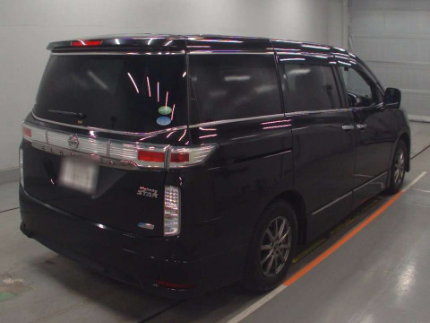 2013 Nissan Elgrand TE52[1]