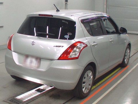 2012 Suzuki Swift ZC72S[1]