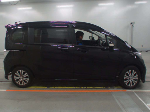 2012 Honda Freed GB3[2]