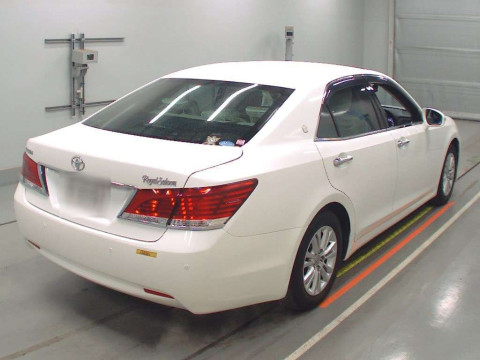 2014 Toyota Crown GRS210[1]