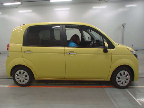 2012 Toyota Spade NCP141[2]