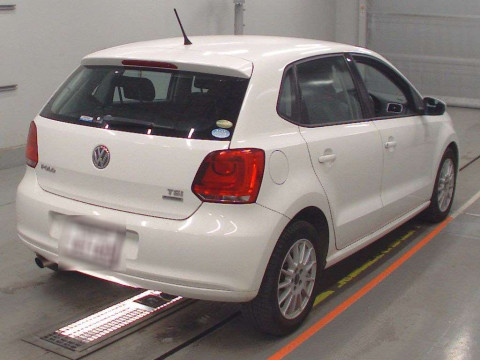 2014 Volkswagen Polo 6RCBZ[1]