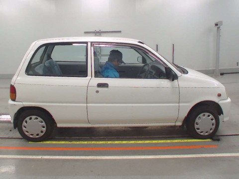 1995 Daihatsu Mira L500S[2]