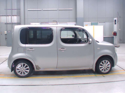 2011 Nissan Cube Z12[2]