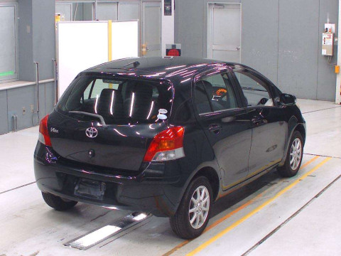 2010 Toyota Vitz KSP90[1]