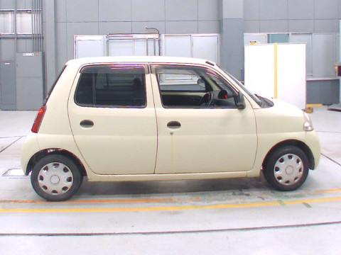 2008 Daihatsu Esse L235S[2]