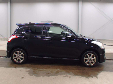 2011 Suzuki Swift ZD72S[2]