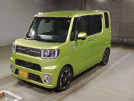 2016 Daihatsu Wake