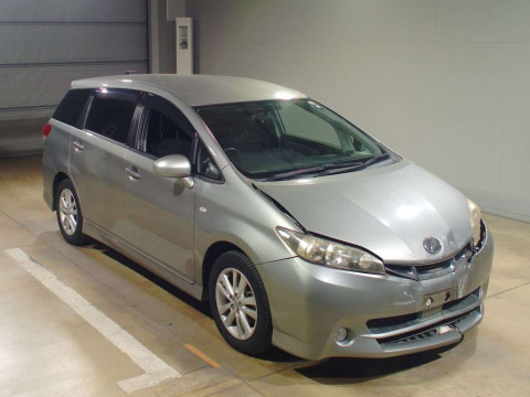 2010 Toyota Wish ZGE20W[2]