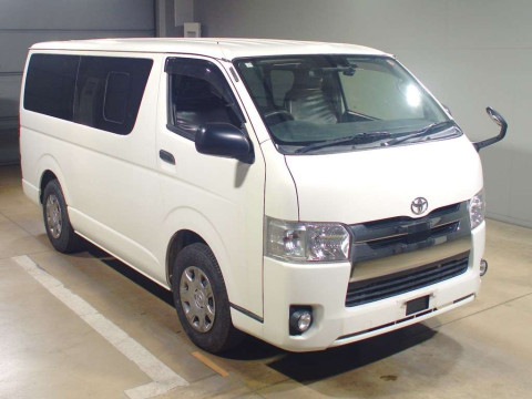 2018 Toyota Hiace Van GDH201V[2]