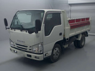 2020 Isuzu Elf Truck