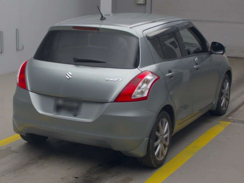 2010 Suzuki Swift ZC72S[1]