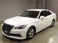 2013 Toyota Crown Hybrid