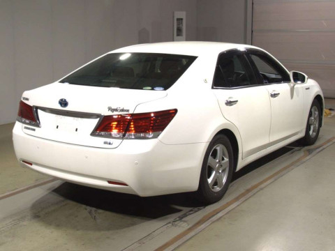 2013 Toyota Crown Hybrid AWS210[1]