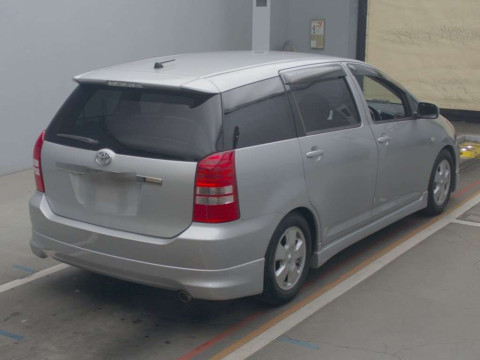 2004 Toyota Wish ZNE10G[1]