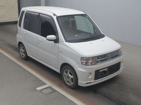 2010 Mitsubishi Toppo H82A[2]