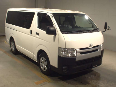 2015 Toyota Hiace Van TRH200V[2]