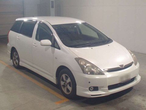 2004 Toyota Wish ZNE10G[2]