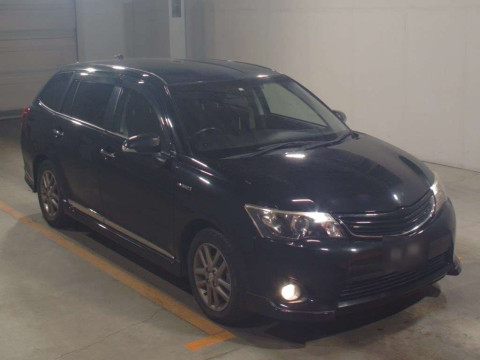 2014 Toyota Corolla Fielder NKE165G[2]