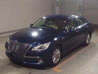 2014 Toyota Crown Hybrid