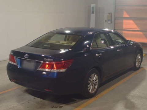 2014 Toyota Crown Hybrid AWS210[1]