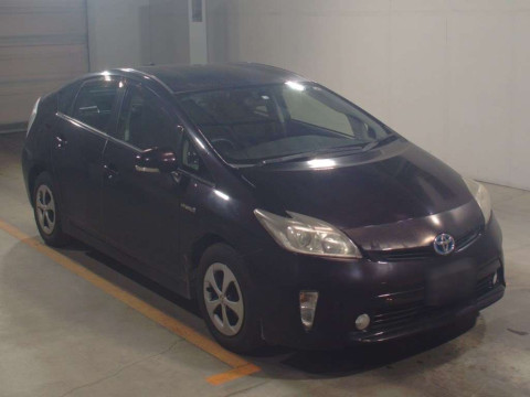 2012 Toyota Prius ZVW30[2]