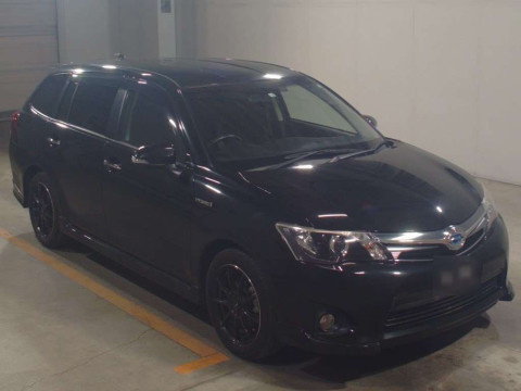 2014 Toyota Corolla Fielder NKE165G[2]