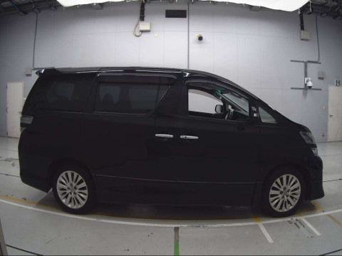 2012 Toyota Vellfire ANH20W[2]