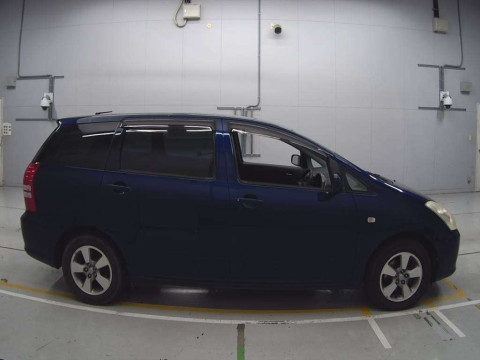 2004 Toyota Wish ANE10G[2]