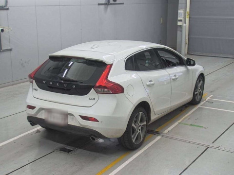 2016 Volvo V40 MD4204T[1]