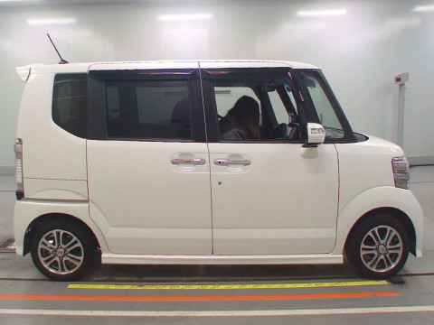 2014 Honda N-BOX CUSTOM JF1[2]