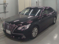 2013 Toyota Crown Hybrid