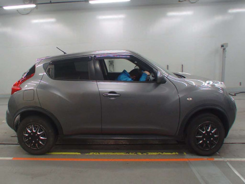 2013 Nissan JUKE YF15[2]