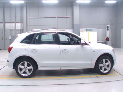 2016 Audi Q5 8RCNCF[2]