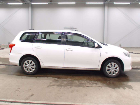 2011 Toyota Corolla Fielder NZE144G[2]