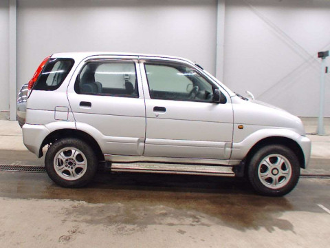 2001 Toyota Cami J102E[2]