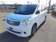 2011 Toyota Noah