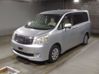 2012 Toyota Noah