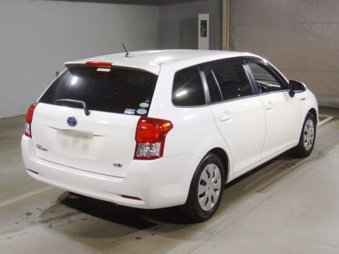 2013 Toyota Corolla Fielder NKE165G[1]